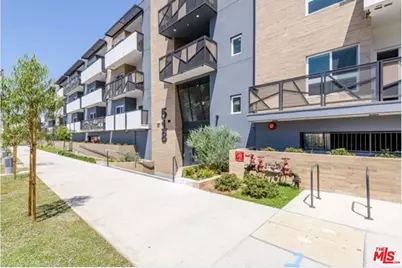 518 N Gramercy Pl #Ph5, Los Angeles, CA 90004 - Photo 1