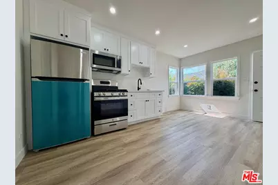 1333 Oak #E, Santa Monica, CA 90405 - Photo 1