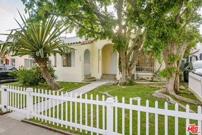 1143 Poinsettia Dr, West Hollywood, CA 90046 - Photo 1