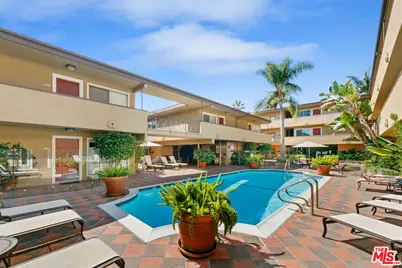970 Palm Ave #301, West Hollywood, CA 90069 - Photo 1