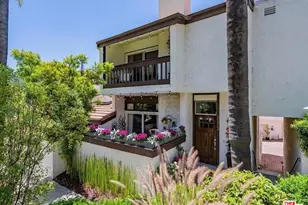 17213 Palisades Cir, Pacific Palisades, CA 90272 - Photo 1