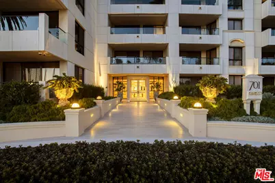 701 Ocean Ave #102, Santa Monica, CA 90402 - Photo 1