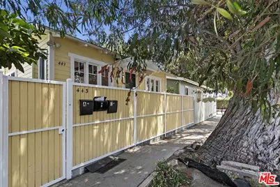 443 Grand #B, Venice, CA 90291 - Photo 1