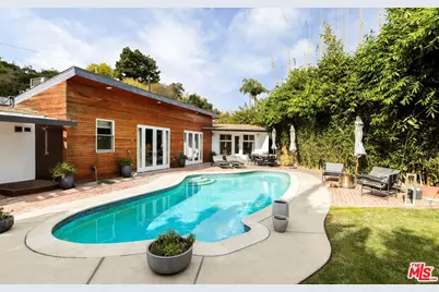 160 Beloit Ave, Los Angeles, CA 90049 - Photo 1