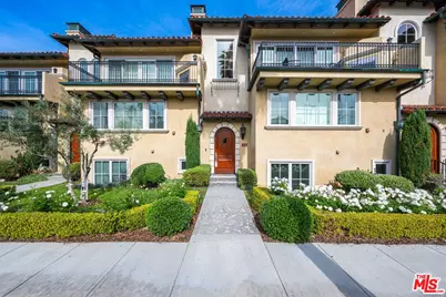 201 Avenue A ##B, Redondo Beach, CA 90277 - Photo 1