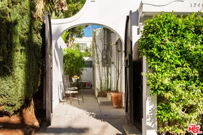 1240 N Spaulding Ave, West Hollywood, CA 90046 - Photo 1