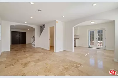 4128 W 122nd St, Hawthorne, CA 90250 - Photo 1