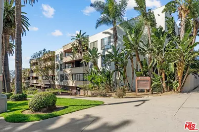 1745 Camino Palmero St #420, Los Angeles, CA 90046 - Photo 1