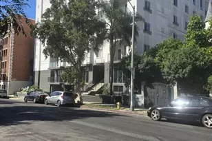 733 S Manhattan Pl, Los Angeles, CA 90005 - Photo 1