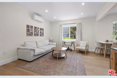 420 S Sepulveda Blvd #12, Los Angeles, CA 90049 - Photo 1