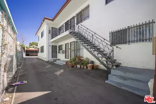 1204 S Hobart Blvd, Los Angeles, CA 90006 - Photo 1