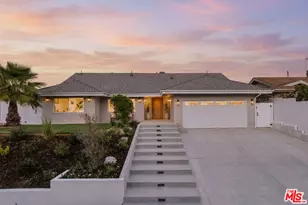 880 Teakwood Rd, Los Angeles, CA 90049 - Photo 1