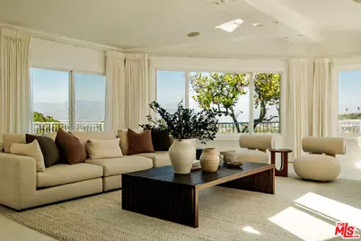 14652 Deervale Pl, Sherman Oaks, CA 91403 - Photo 1
