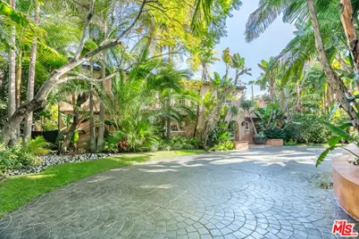 806 N Alpine Dr, Beverly Hills, CA 90210 - Photo 1