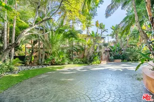 806 N Alpine Dr, Beverly Hills, CA 90210 - Photo 1