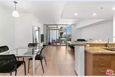 13700 Marina Pointe Dr #1127, Marina del Rey, CA 90292 - Photo 1