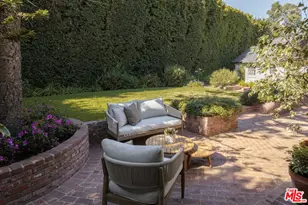 11611 Terryhill Pl, Los Angeles, CA 90049 - Photo 1