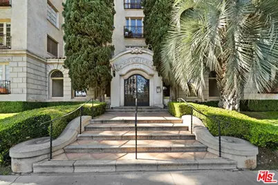 109 N Sycamore Ave #202, Los Angeles, CA 90036 - Photo 1