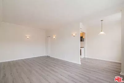 5640 Franklin Ave #300, Los Angeles, CA 90028 - Photo 1