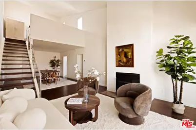 725 S Barrington Ave #301, Los Angeles, CA 90049 - Photo 1