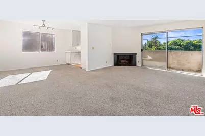 1021 N Crescent Heights Blvd #205, West Hollywood, CA 90046 - Photo 1