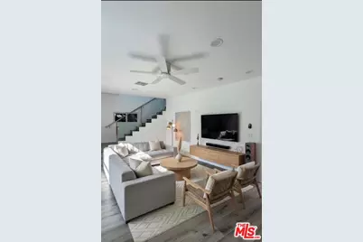 2041 Linnington Ave, Los Angeles, CA 90025 - Photo 1