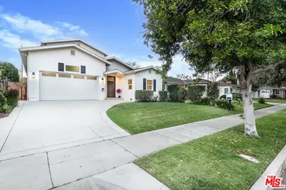 419 S Griffith Park Dr, Burbank, CA 91506 - Photo 1