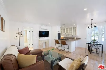 1212 10th St #15, Santa Monica, CA 90401 - Photo 1