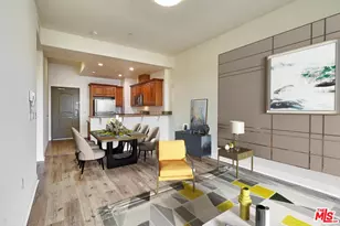 345 S Gramercy Pl, Los Angeles, CA 90020 - Photo 1