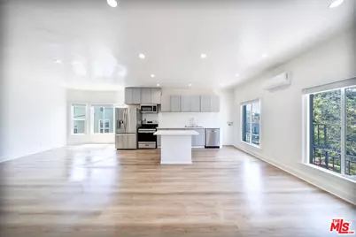 132 S Kenmore Ave #4, Los Angeles, CA 90004 - Photo 1