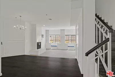 850 N Poinsettia Pl #3, Los Angeles, CA 90046 - Photo 1