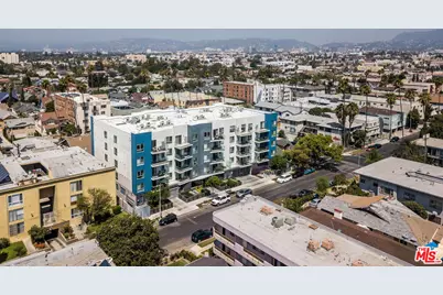 105 S Mariposa Ave #202, Los Angeles, CA 90004 - Photo 1