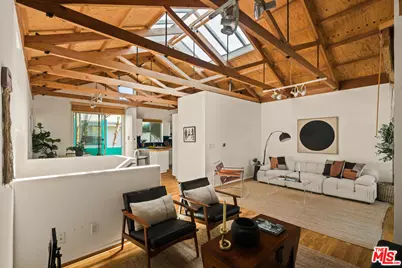 656 Angelus Pl, Venice, CA 90291 - Photo 1