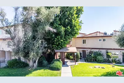 7320 Lennox Ave #L3, Van Nuys, CA 91405 - Photo 1