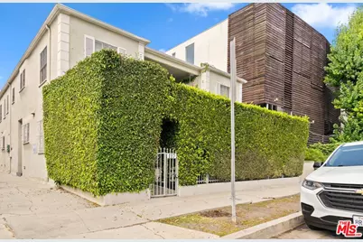 117 N Kings Rd, Los Angeles, CA 90048 - Photo 1
