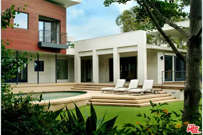 357 N Skyewiay Rd, Los Angeles, CA 90049 - Photo 1