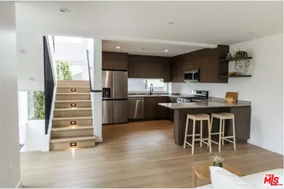 843 N Mariposa Ave #1, Los Angeles, CA 90029 - Photo 1