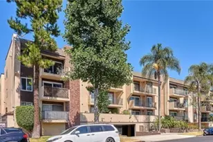 433 S Manhattan Pl, Los Angeles, CA 90020 - Photo 1