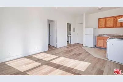 537 S Kenmore Ave #400, Los Angeles, CA 90020 - Photo 1