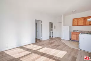 537 S Kenmore Ave, Los Angeles, CA 90020 - Photo 1
