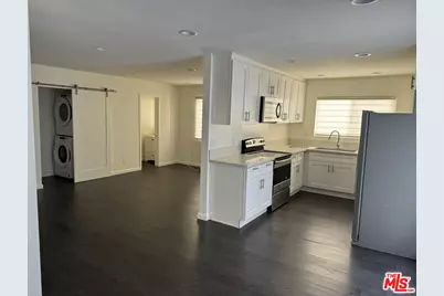 10815 Rose Ave #1, Los Angeles, CA 90034 - Photo 1