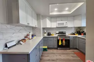 601 S Van Ness Ave, Los Angeles, CA 90005 - Photo 1