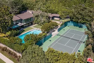 400 Toyopa Dr, Pacific Palisades, CA 90272 - Photo 1