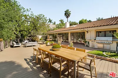 11411 Dona Lola Dr, Studio City, CA 91604 - Photo 1