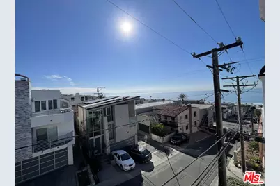319 23rd St, Manhattan Beach, CA 90266 - Photo 1
