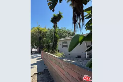 688 Mildred Ave, Venice, CA 90291 - Photo 1