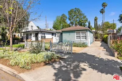 425 W Riverside Dr, Burbank, CA 91506 - Photo 1