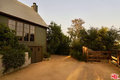 1960 Escarpa Dr, Los Angeles, CA 90041 - Photo 1