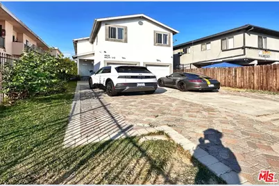 4829 W 17th St, Los Angeles, CA 90019 - Photo 1