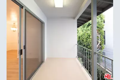422 Arnaz Dr #7, Los Angeles, CA 90048 - Photo 1